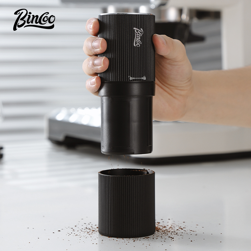 Przenośny elektryczny młynek d – Coffee Equipment Camping recenzja i cena