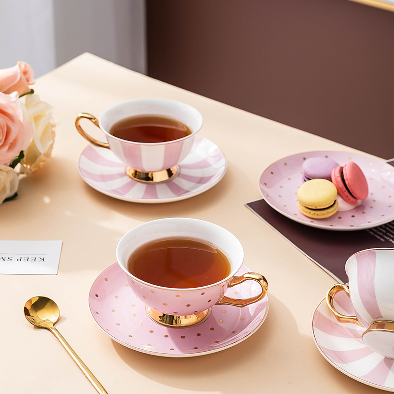 Ceramiczne różowe kubki do kaw – Coffee Equipment Set recenzja i cena