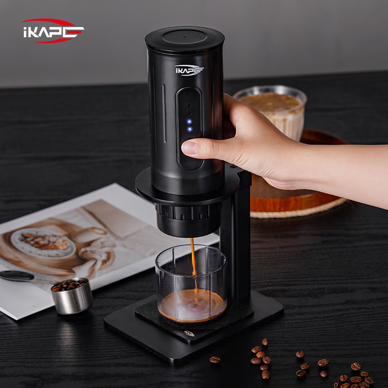 Przenośny ekspres do kawy IKAP – Coffee Equipment Camping recenzja i cena