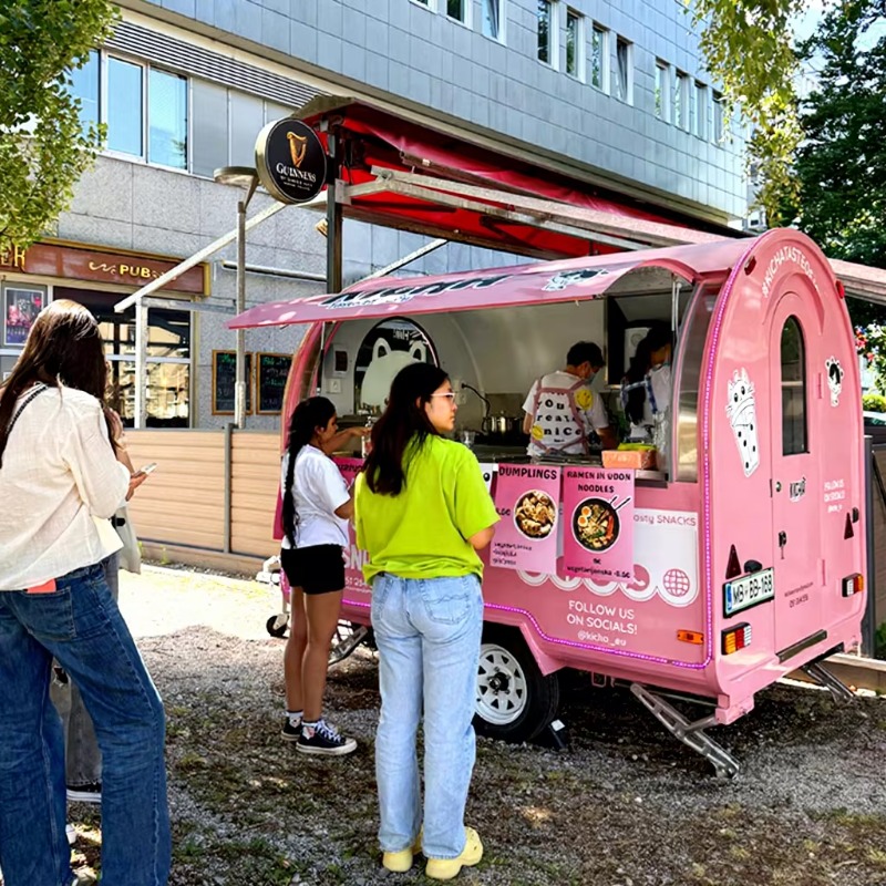 W pełni wyposażony food truck  – Coffee Equipment Europe recenzja i cena
